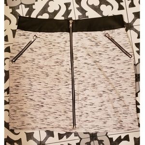 Black and white pencil skirt